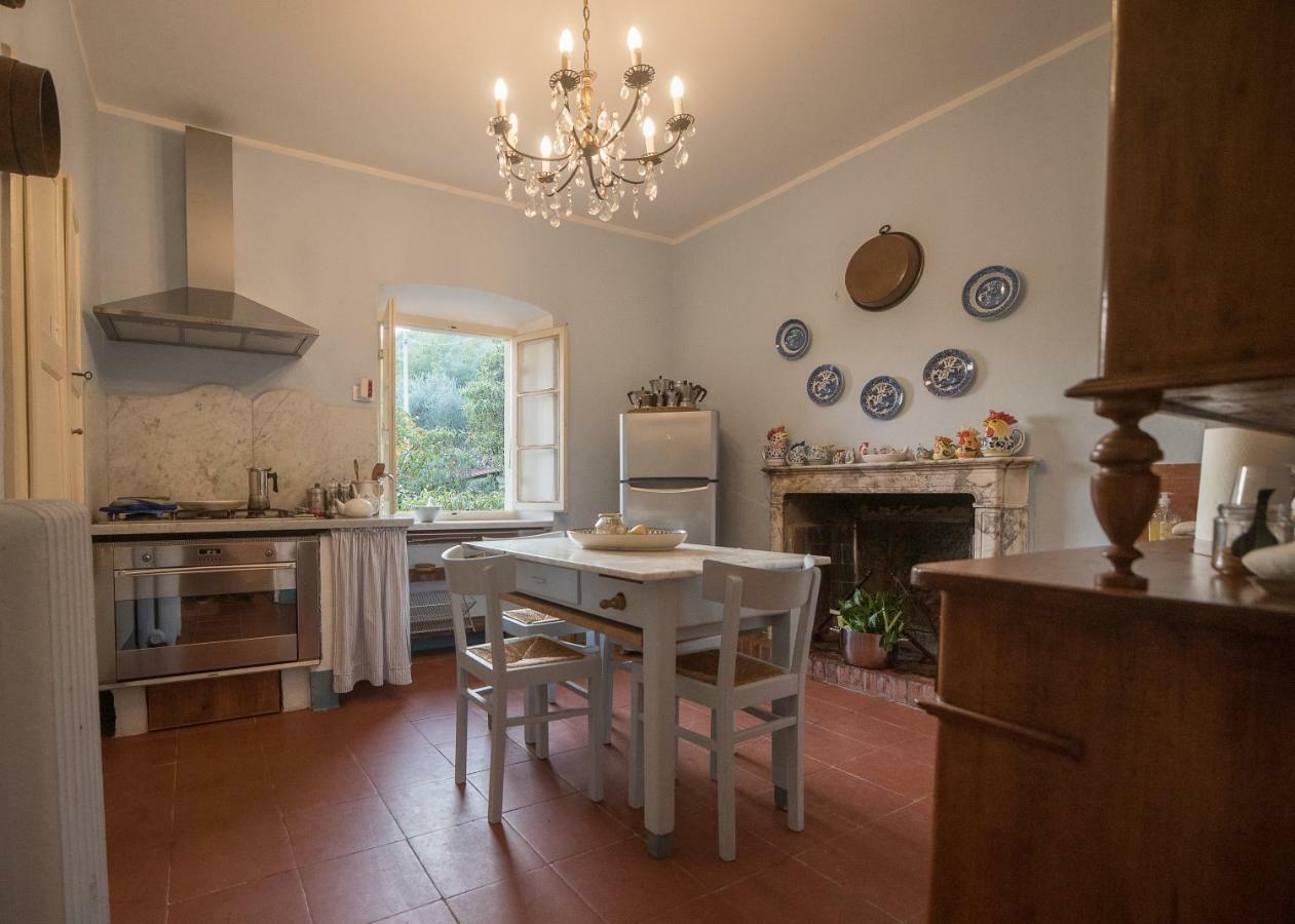 Casale Amati Country House Ortonovo エクステリア 写真
