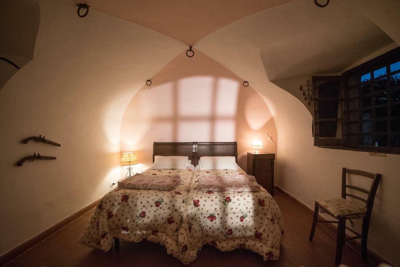 Casale Amati Country House Ortonovo エクステリア 写真